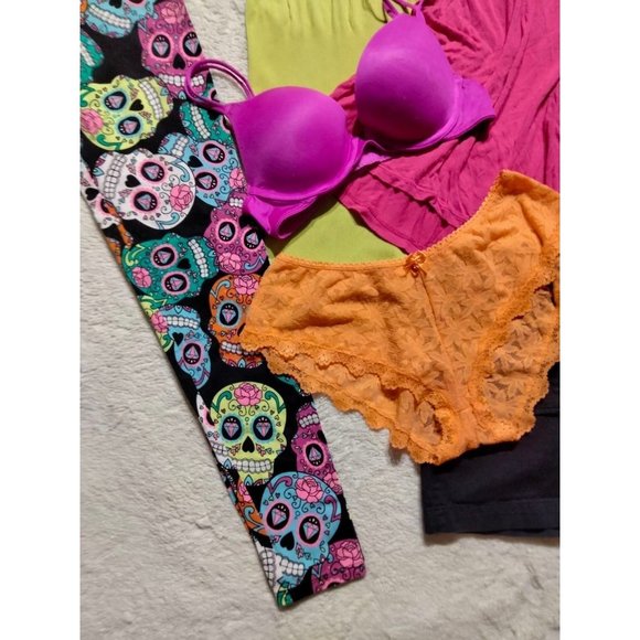 #rainbowskulls Ladies SM MED Lot - Picture 6 of 6